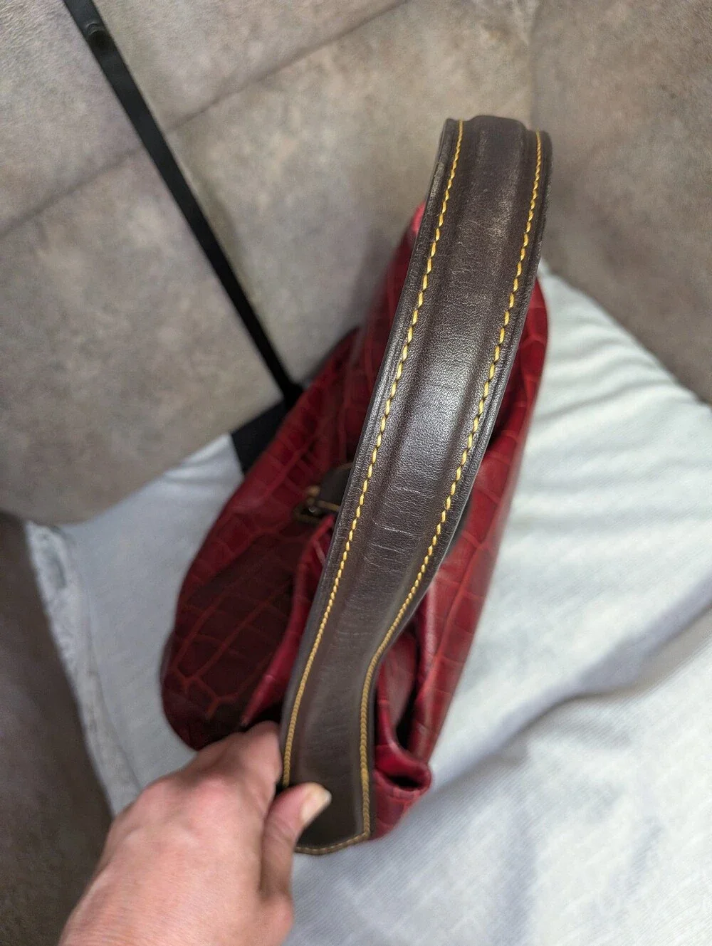 Dooney & Bourke iconic logo